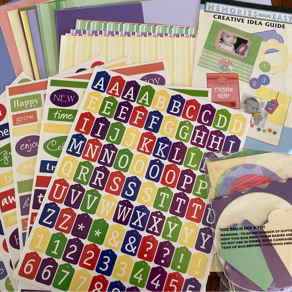 MEMORIES MADE EASY Scrapbook Kit